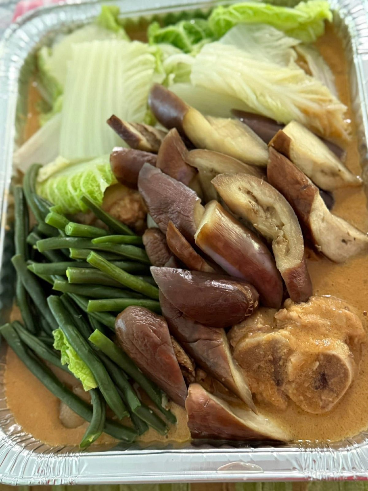Kare-kare (oxtail)