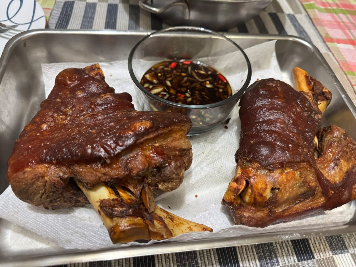 Crispy Pata (with sauce)